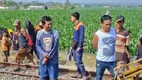 Truk Tertemper Kereta Ambarawa Ekspres di Blora, Terseret hingga 100 Meter