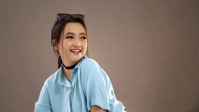 [Bintang] Megan Domani