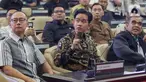 Wakil Presiden terpilih 2024-2029, Gibran Rakabuming Raka (tengah depan) menghadiri gladi bersih pelantikan Presiden dan Wakil Presiden di Gedung Nusantara, Kompleks Parlemen, Senayan, Jakarta, Sabtu (19/10/2024). (Liputan6.com/Herman Zakharia)