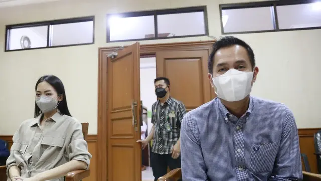 [Fimela] Ririn Dwi Ariyanti dan Aldi Bragi
