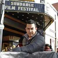 Aktor Bollywood, Aamir Khan terlibat dalam kecelakaan saat ia melakukan konvoi kendaraan bermotor. Kabar kurang menyenangkannya harus ditambah lantaran kecelakaan tersebut menyebabkan seorang pria terluka. (Bintang/EPA)