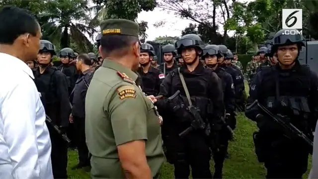 TNI Polri melakukan apel gabungan untuk pengamanan acara ngunduh mantu Kahiyang-Bobby di Medan.