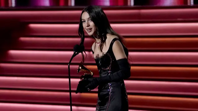 FOTO: Olivia Rodrigo Raih 3 Piala Grammy Awards 2022