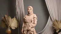 7 Pilihan Gamis Ruffle Layer Kekinian 2025, Tampil Lebih Stylish
