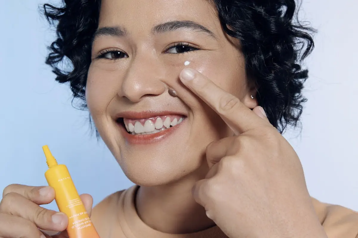 BASE Smooth Solar Shield Eye Cream