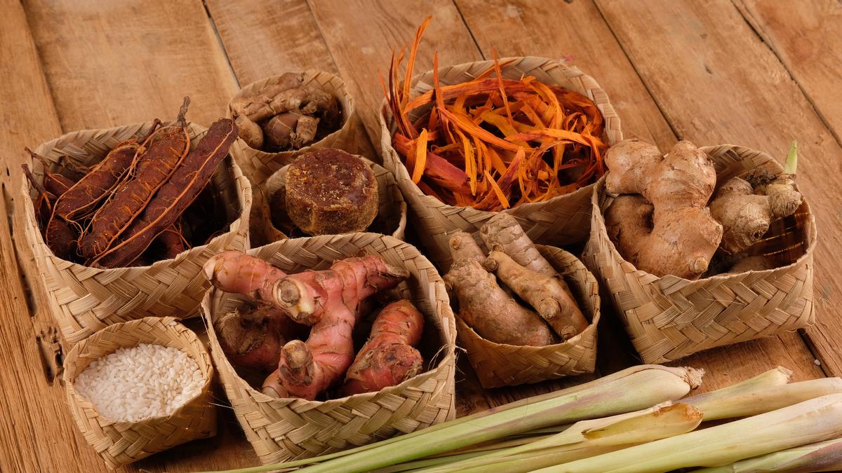 Pakai Bahan Murah, Begini Cara Menyimpan Rempah Bumbu Dapur agar Tahan Lama - Lifestyle Fimela.com