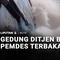 Sebanyak empat lantai terdampak kebakaran yang melanda Kompleks Gedung Ditjen Pemerintahan Desa, Kementerian Dalam Negeri. Sebagian besar barang yang terbakar yaitu berbagai dokumen administrasi dan arsip.