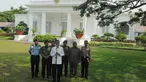 Presiden Jokowi memanggil panglima TNI dan kepolisian ke Istana Merdeka, Jakarta, Rabu (22/10/14). (Liputan6.com/Herman Zakharia)