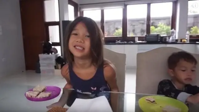 Rumah Irfan Bachdim dan Jennifer Kurniawan