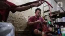 Saat ini, UMKM di Indonesia sedang dalam tren yang positif dengan jumlahnya yang terus bertambah setiap tahunnya. Tren positif ini berdampak baik bagi perekonomian Indonesia. (Liputan6.com/Angga Yuniar)
