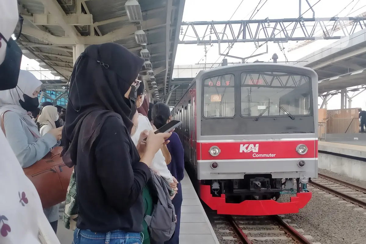 Siap-Siap Penyesuaian Tarif Baru KRL Jabodetabek Tahun Depan