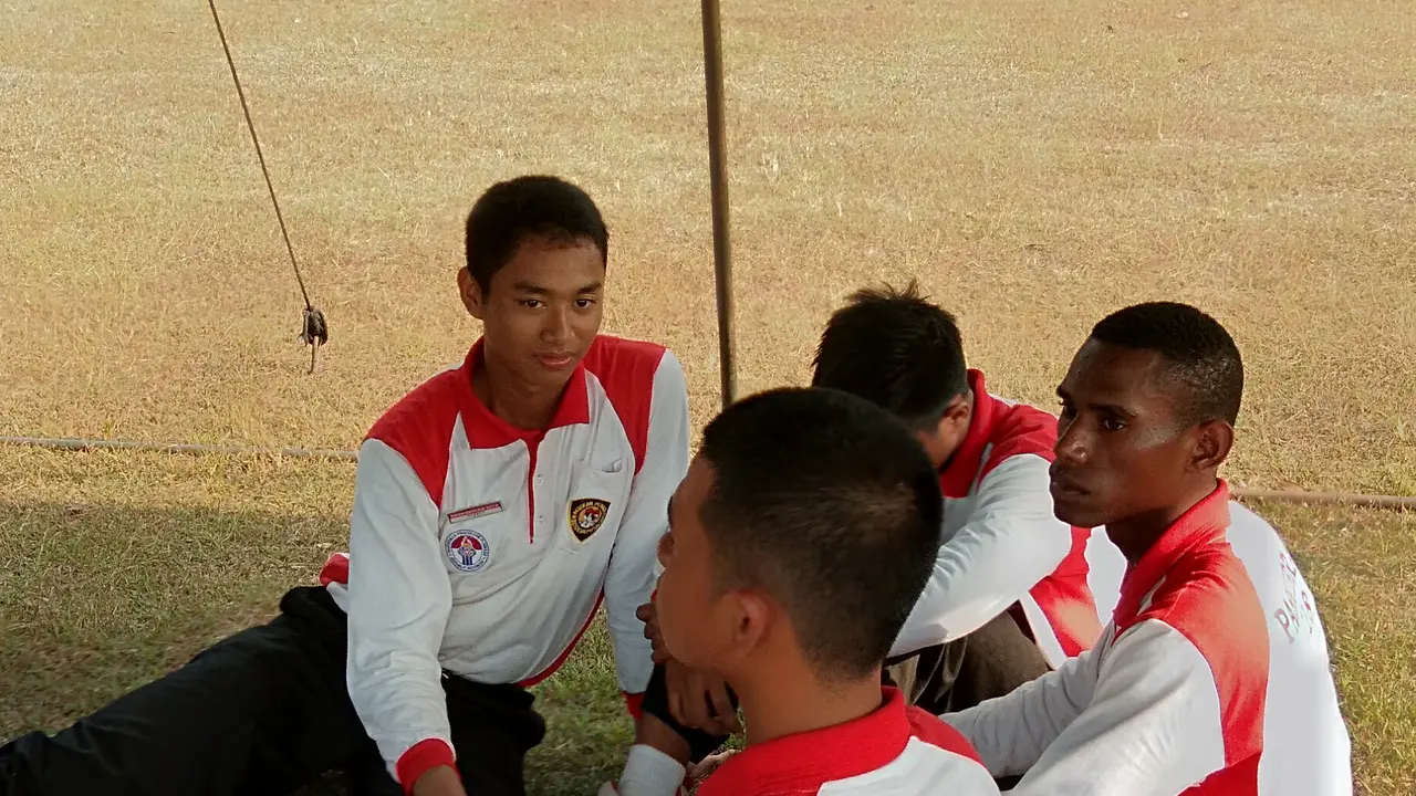 Calon Paskibraka 2018 asal Bali, Sang Putu Hendra Adi mengatakan teman-temannya sering curhat masalah cewek saat istirahat (Liputan6.com/Giovani Dio Prasasti)