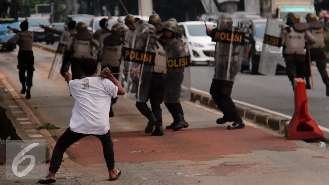 20160520- Demo Anti Ahok di KPK Berakhir Ricuh-Jakarta-Yoppy Renato