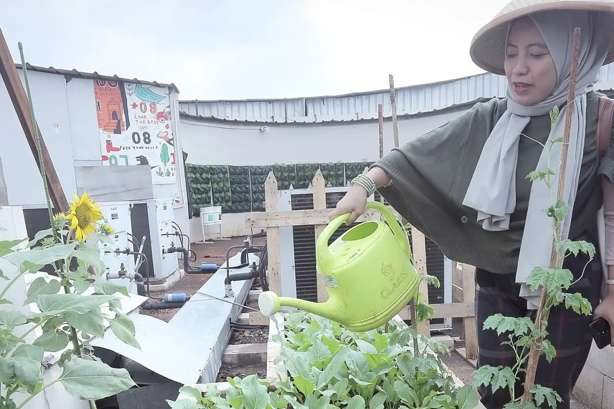 Super Indo Berkebun: Ajak Masyarakat Menanam di Rooftop Food Garden