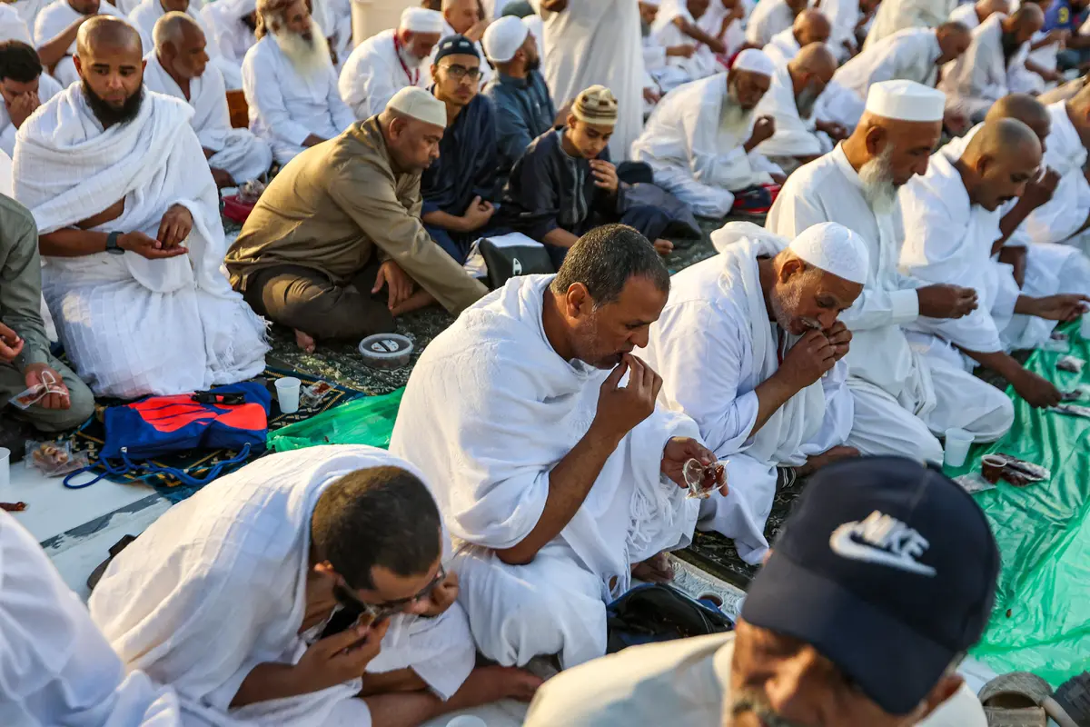 Potret Umat Muslim Dunia Buka Puasa di Bulan Ramadhan 2023