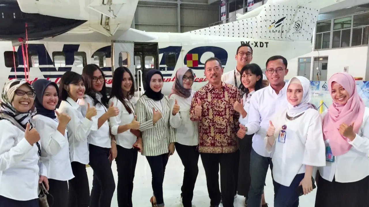 Millennial BUMN, bersama Deputi Bidang Pertambangan, Industri Strategis, dan Media Kementerian BUMN Fajar Harry Sampurno