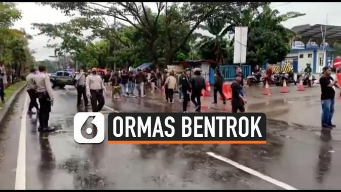 VIDEO 2 Ormas di Sukabumi  Bentrok 3 Orang Terluka 