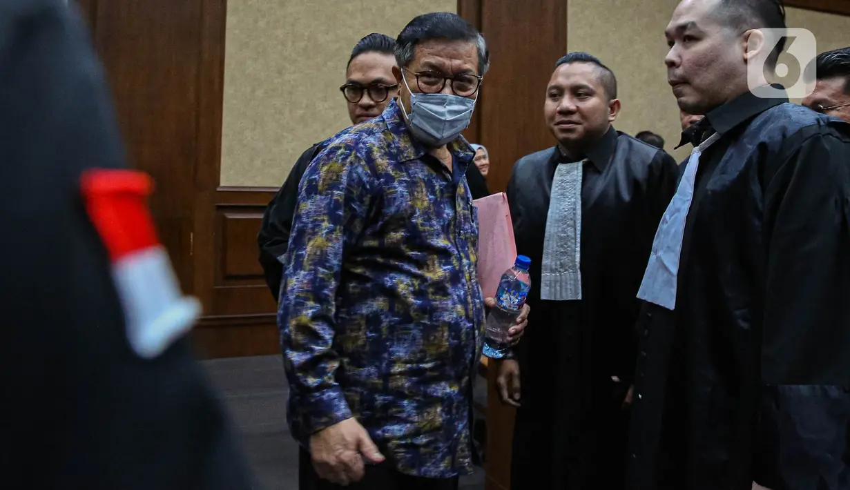 Dalam kasus dugaan suap vonis bebas Ronald Tannur ini, pihak Kejaksaan Agung telah menetapkan enam tersangka, yakni Erintuah Damanik, Mangapul, Heru Hanindyo, pengacara Lisa Rahmat, mantan pejabat MA Zarof Ricar, dan ibu Ronald Tannur Meirizka Widjaja. (Liputan6.com/Angga Yuniar)