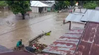 Banjir di Kecamatan Luwuk Timur, Banggai, Sulawesi Tengah, Selasa (30/8/2022). 2 desa terdampak yakni Desa Pohi dan Indang Sari. (Foto: BPBD Sulteng).