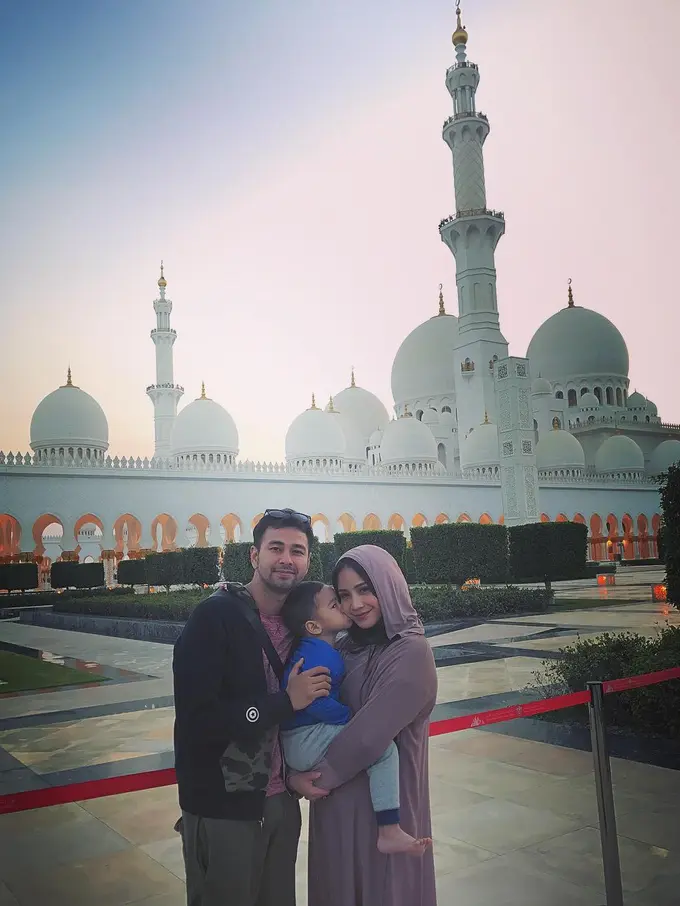 [Bintang] Raffi Ahmad-Nagita Slavina