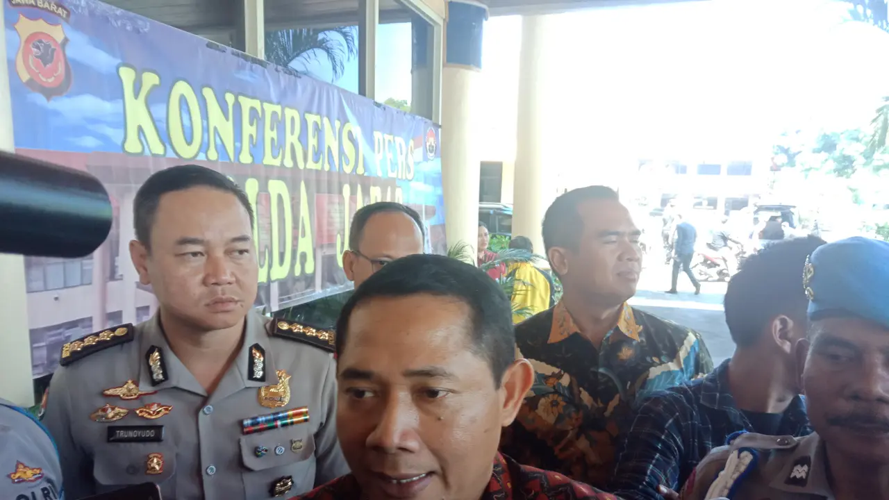 Direktur Direktorat Reserse Kriminal Khusus (Ditkrimsus) Polda Jawa Barat Kombes Pol. Samudi