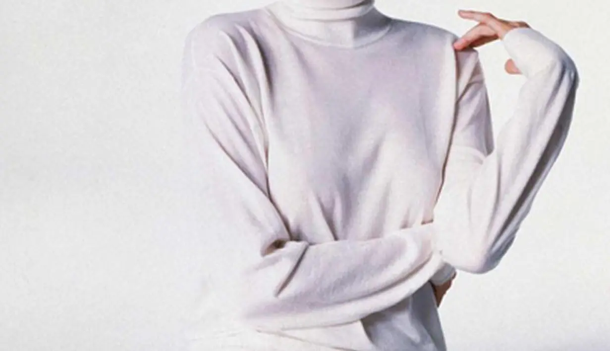 “Memiliki waktu tidur selama lima jam merupakan keberuntungan bagi Jolie. Bahkan selama beberapa bulan belakangan, dia selalu kurang tidur. Hal ini sangat mengkhawatirkan,” ujar sumber. (Instagram/angelinajolieofficial)