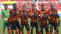 Sriwijaya FC (SFC) memetik kemenangan tipis 1-0 atas Perseru Serui dalam laga lanjutan Torabika Soccer Championship  presented by IM3 Ooredoo pekan ke-12. (PT GTS)