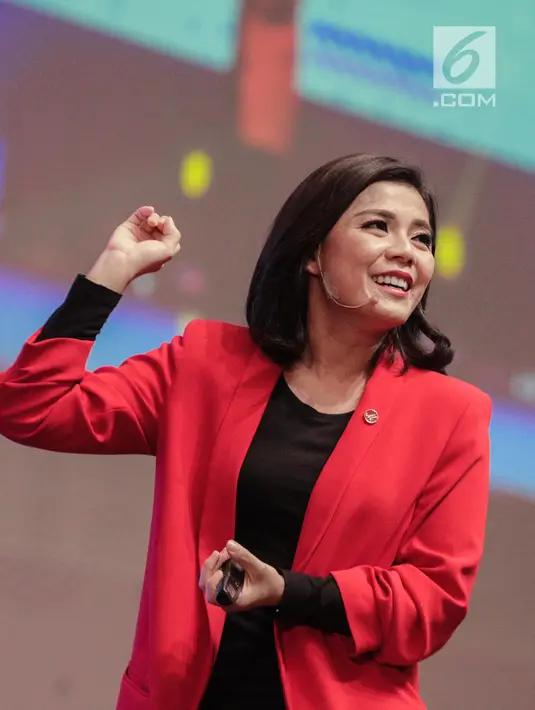 Merry Riana menjadi pembicara dalam EGTC 2018 di Universitas Kristen Petra Surabaya, Jawa Timur, Kamis (15/11). Merry Riana membagikan kisahnya meraih sukses dengan berbagai cara, seperti menjadi pembicara di acara tersebut. (Liputan6.com/Faizal Fanani)