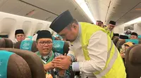 Menteri Agama Yaqut Cholil Qoumas saat melepas keberangkatan Jemaah Haji di Bandara Soekarno-Hatta, Tangerang, Banten. (Liputan6.com/Pramita Tristiawati)