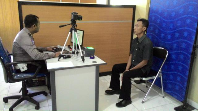 [Bintang] Kehadiran SIM Online Disambut Gembira Masyarakat Indonesia