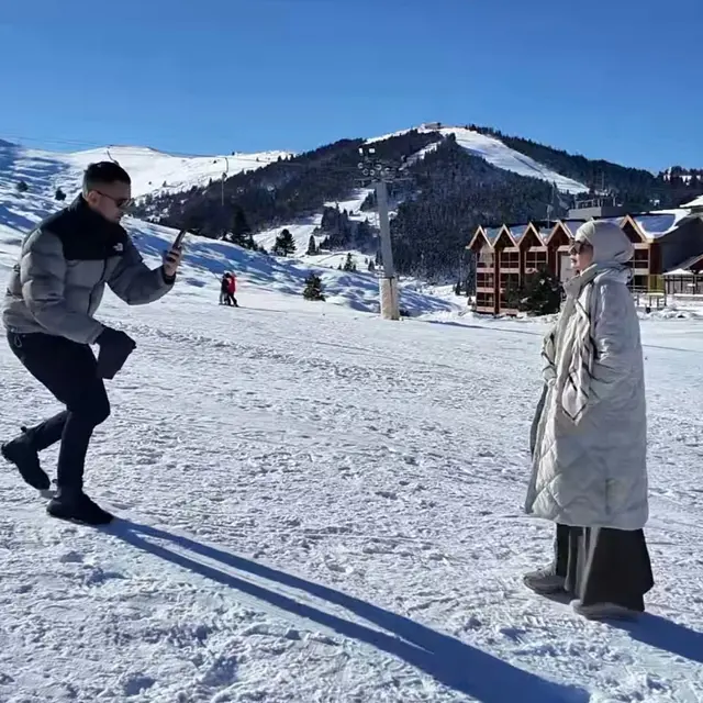 Potret Shireen Sungkar dan Teuku Wisnu Liburan (credit: https://www.instagram.com/shireensungkar/)