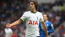 Striker Tottenham Hotspur, Bryan Gil saat menghadapi Glasgow Rangers pada laga Pramusim 2022/2023 di Ibrox Stadium, Glasgow (23/7/2022). Bryan Gil didatangkan Tottenham Hotspur dari Sevilla pada awal musim 2021/2022. Gagal menembus skuad utama, ia sempat dipinjamkan ke Valencia dan Sevilla masing-masing selama setengah musim pada 2021/2022 dan 2022/2023. Hingga kini ia baru bermain dalam 31 laga di semua ajang untuk Spurs. (AFP/Andy Buchanan)