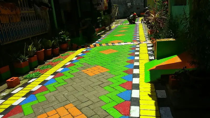 Peduli Lingkungan, Warga Makassar Gelar Arisan Lorong Garden 