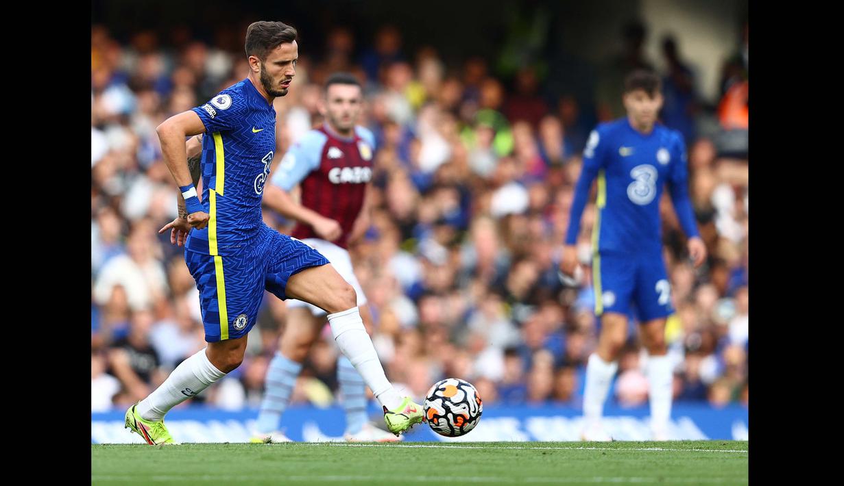 Saul Niguez resmi dipinjamkan ke Chelsea dari Atletico Madrid. Ini merupakan kali pertama dirinya merasakan bermain di rumput hijau Liga Inggris. Ia akan dipinjamkan sampai Juni 2022. (AFP/Adrian Dennis)