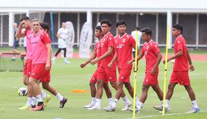 Pertandingan ini akan menjadi penentu juara turnamen yang berlangsung di Jakarta. Tampak dalam foto, para pemain Timnas Indonesia saat sesi latihan untuk FIFA Series 2026 Stadion Madya, Kompleks Gelora Bung Karno, Senayan, Jakarta, Minggu (29/3/2026). (Bola.com/M Iqbal Ichsan)