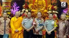 Kamis, (11/5/2017), Umat Budha peringati hari suci Waisak ke 2561 di Vihara Ekayana Arama, Jakarta Barat