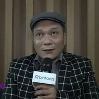 Iwa Kusuma atau lebih dikenal dengan Iwa K menganggap dirinya adalah tong sampah musik yang menerima semua genre musik untuk ia pelajari lebih dalam.