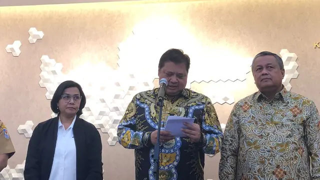 Menteri Koordinator Bidang Perekonomian Airlangga Hartarto, dalam konferensi pers Hasil High Level Meeting (HLM) Tim Pengendalian Inflasi Pusat (TPIP), di kantor Kementerian Perekonomian, Jakarta, Senin (29/1/2024).