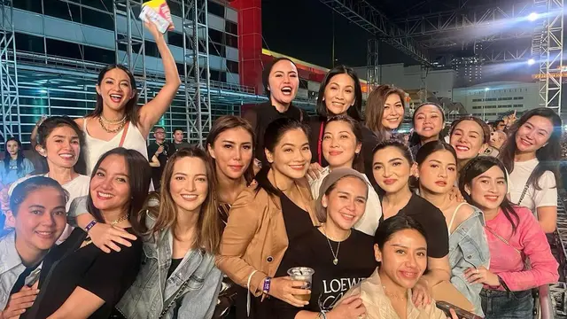 Beberapa personil Geng Cendol nonton konser Sheila on 7 (Instagram/titi_kamal)