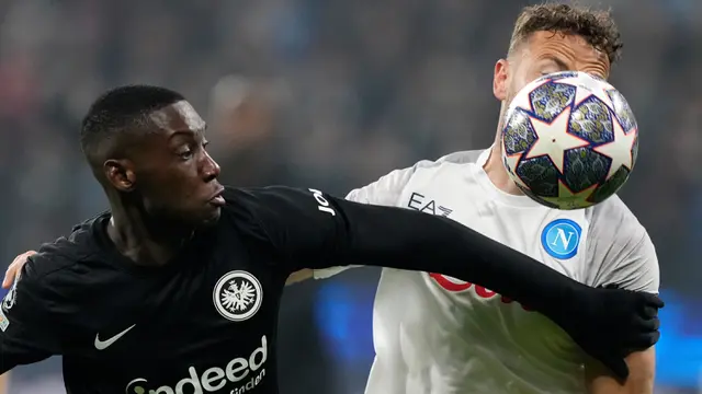 Napoli Taklukkan Eintracht Frankfurt di 16 Besar Liga Champions