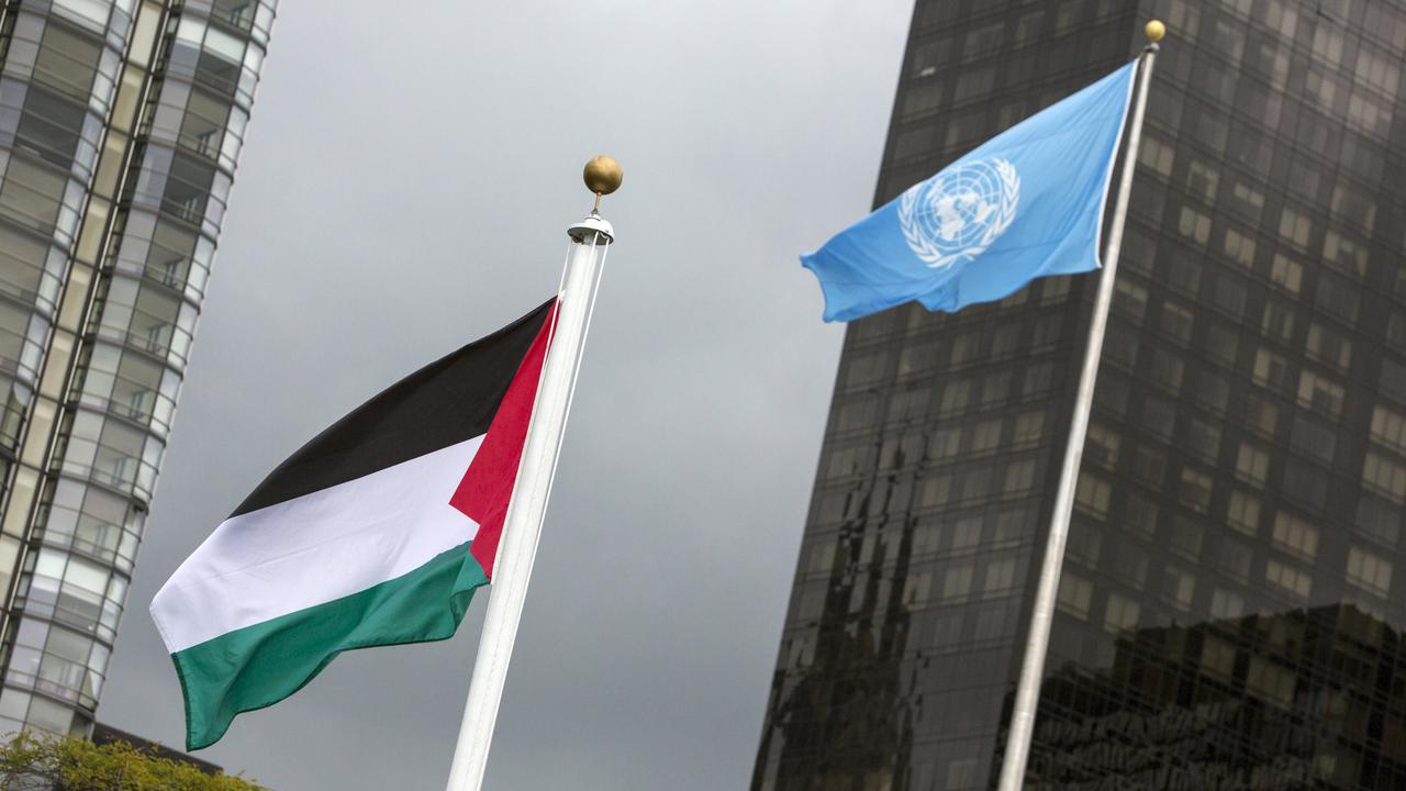 20150930-Akhirnya, Bendera Palestina Resmi Berkibar di Markas PBB