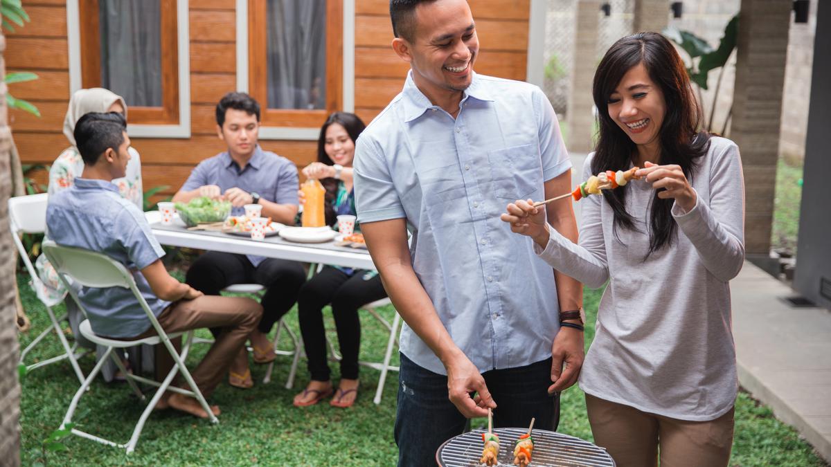 Tahun Baru Makin Seru dengan Barbeque Party, Intip Rekomendasi Perlengkapan dan Promo AZKO