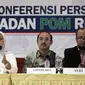 Kepala BPOM RI Penny K. Lukito (kiri) memberikan keterangan pers terkait perkembangan kasus pelanggaran produk Viostin DS dan Enzyplex yang mengandung DNA Babi, di Gedung BPOM RI, Jakarta, Senin (5/2). (Liputan6.com/Arya Manggala)