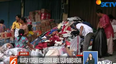 Begitu pula untuk anak-anak. Dengan semangat besar, anak-anak mencari baju seragam untuk dikenakan bersekolah.