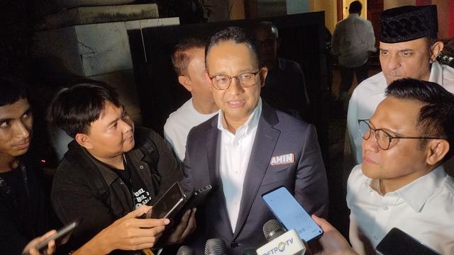 Calon presiden (capres) dan calon wakil presiden (cawapres) nomor urut satu Anies Baswedan-Muhaimin Iskandar (AMIN) menemui Wakil Presiden RI ke-10 dan ke-12 Jusuf Kalla (JK) usai debat cawapres di JCC, Senayan, Jakarta Pusat, Jumat (22/12/2023).