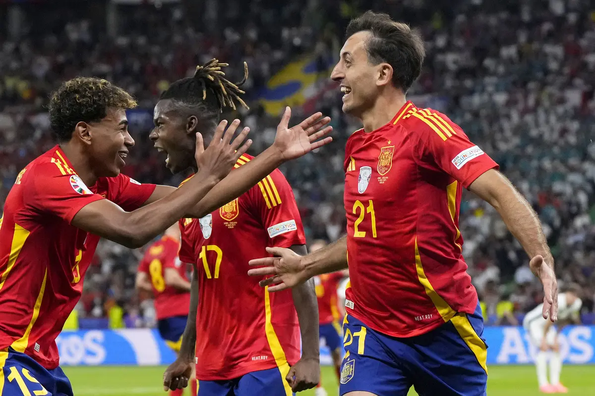 Foto: Spanyol Sah Jadi Tim Tersukses di Ajang Euro, Koleksi Gelar ke-4 setelah Benamkan Inggris di Final Euro 2024