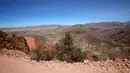 Daerah tempat ditemukannya jejak dinosaurus di Maragua, sekitar 60 km dari Sucre, Bolivia (21/7). diperkirakan dinosaurus yang meninggalkan jejak adalah dinosaurus terbesar dari sejenisnya. (REUTERS/ David Mercado)