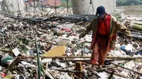 Tumpukan Sampah Ganggu Penyedotan Banjir di Pluit