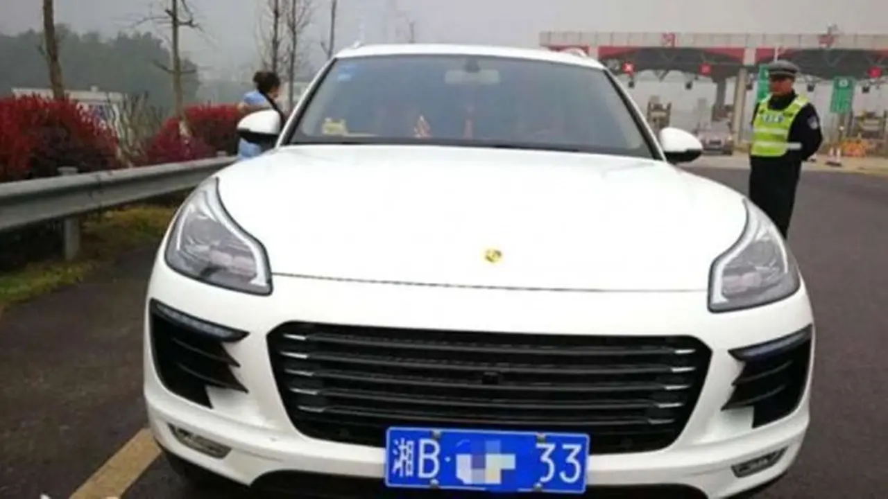 Porsche Macan Tiruan