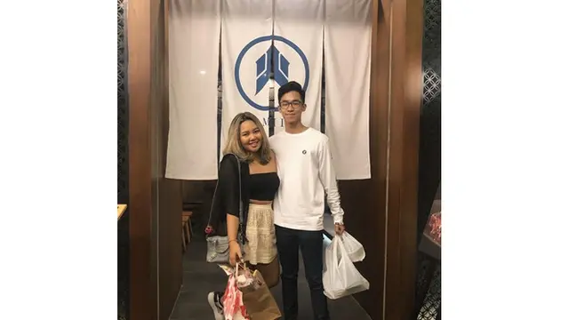 Sudah Punya Pacar, Ini 6 Potret Aura Rivanya Anak Sulung Ari Lasso dengan Kekasih